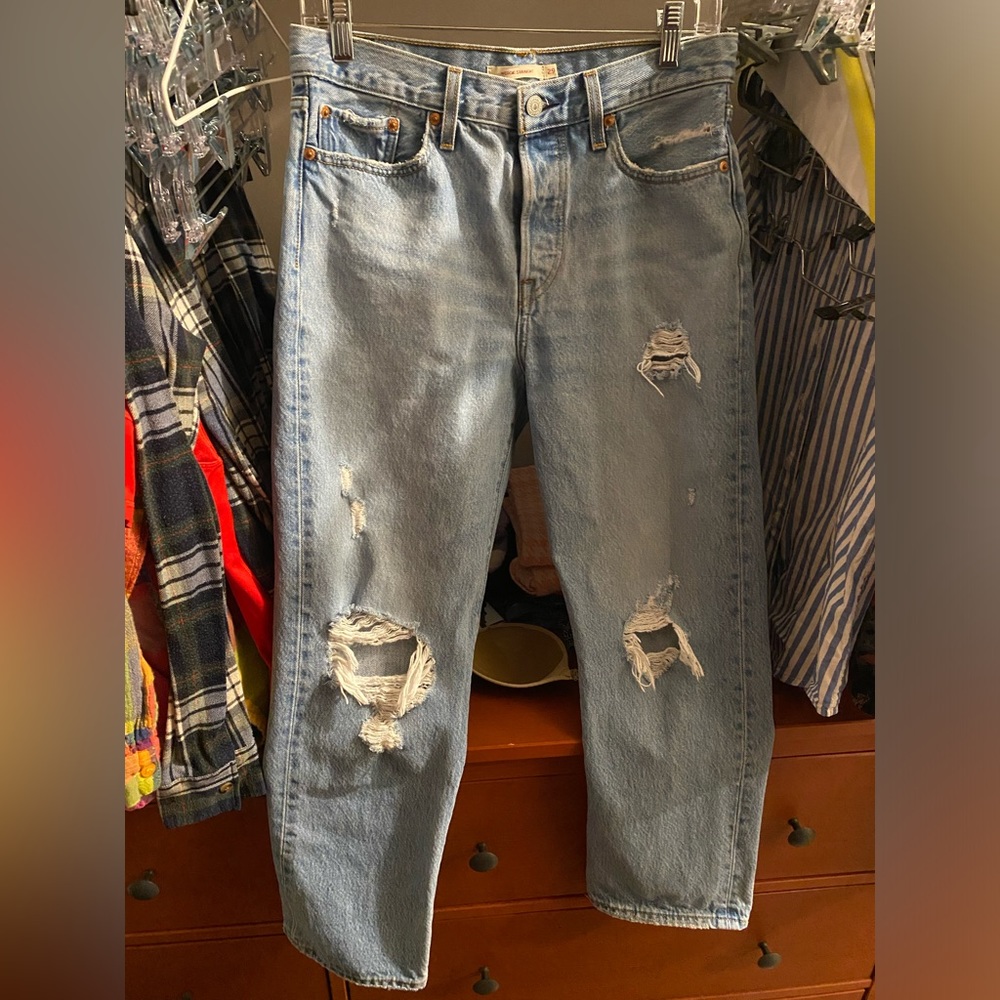 Wedgie Straight Levi’s (29 but runs small)